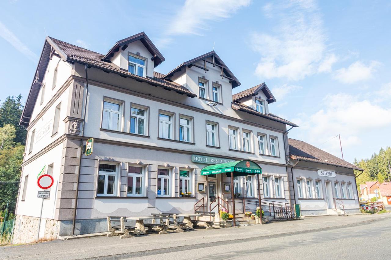 Hotel Seifert Nové Hamry Extérieur photo